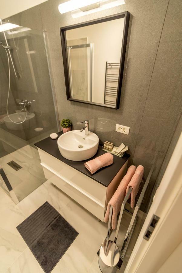 Central Premium Suites Тімішоара Екстер'єр фото