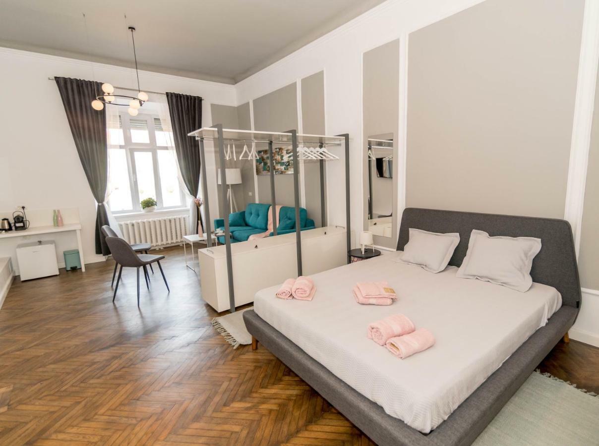 Central Premium Suites Тімішоара Екстер'єр фото